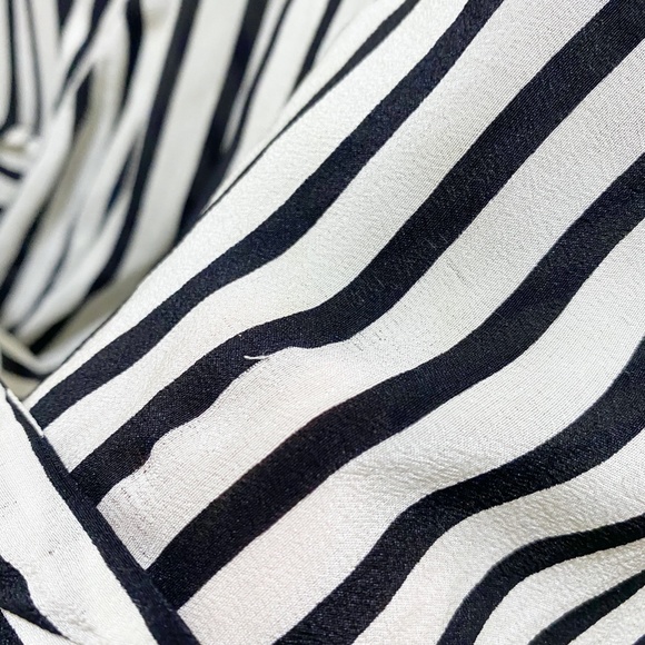 BCBG Maxazria Surplice High Low Origami Surplice Striped Blouse White Black XS - Picture 10 of 10